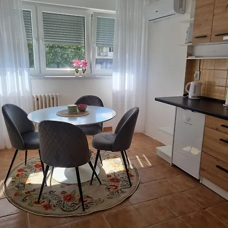 Apartman Milica 1 *